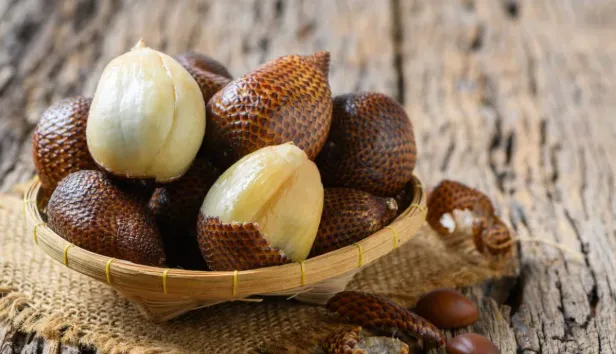 5-weird-fruits-that-look-like-they-re-from-another-planet